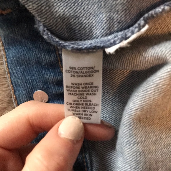 Jean jack with lightly distressed detail - Picture 6 of 6